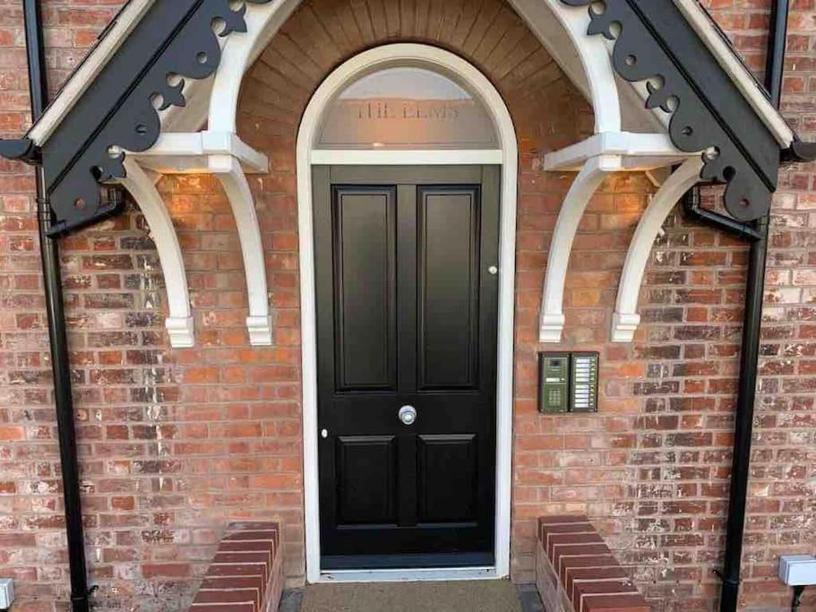 Boutique Luxury Apartment, High St, Henley-In-Arden Exterior photo