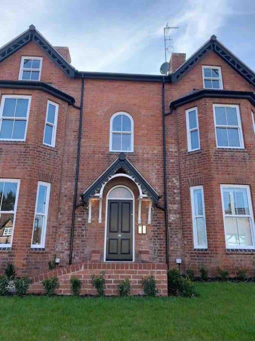 Boutique Luxury Apartment, High St, Henley-In-Arden Exterior photo